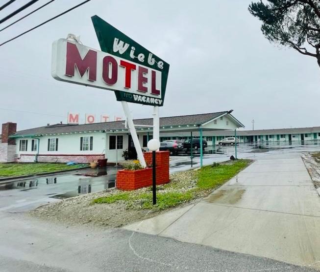 Wiebe Motel 홀리스터 외부 사진